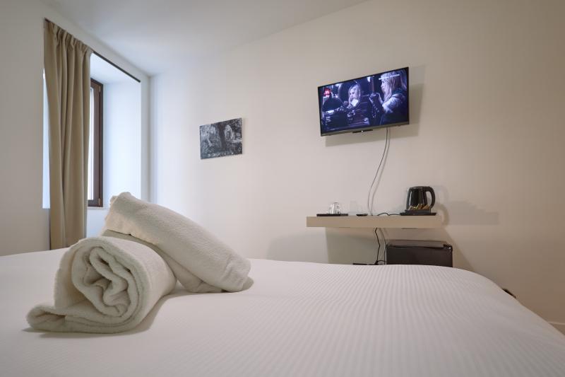 Camere - 9