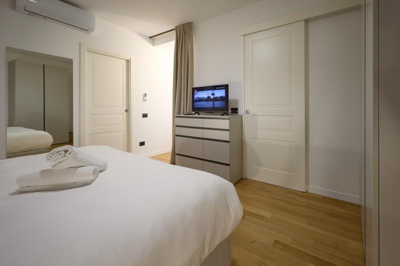Camere - 1